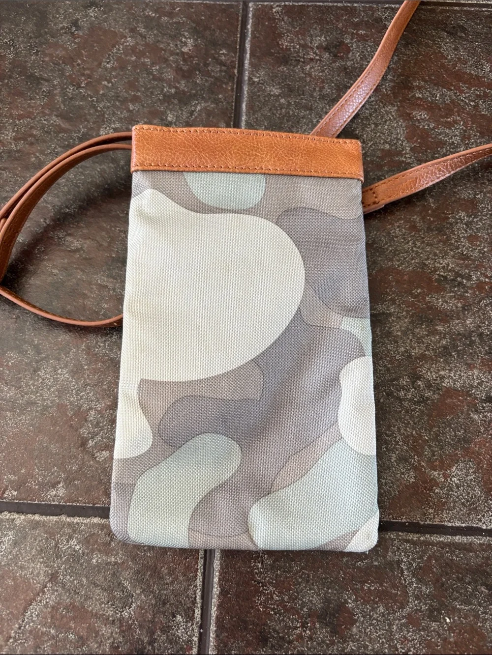 thirty-one Light Green Camouflage Crossbody with Tan Leather Trim for Phone